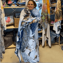 Load image into Gallery viewer, Flannel Fleece Blanket - Ocean Heart
